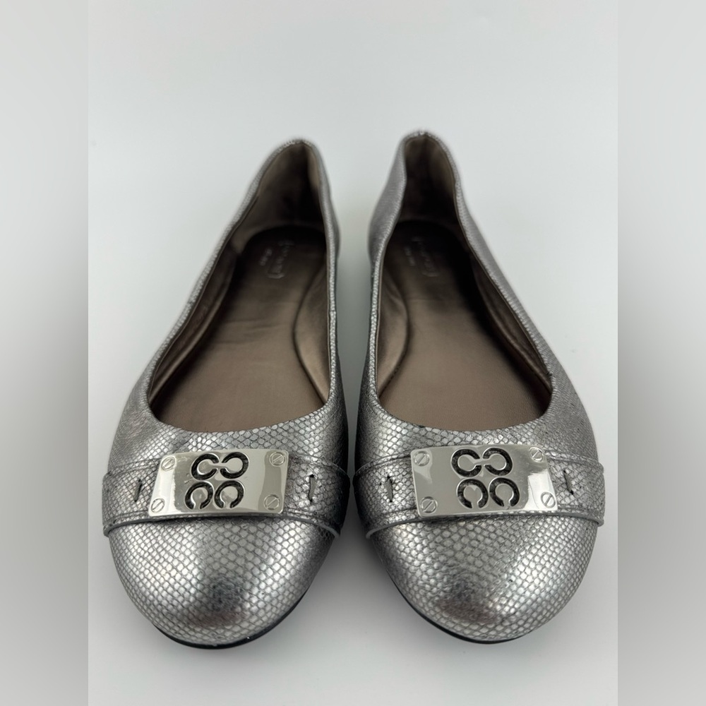 Coach London Silver Ballet Flats with Silver Metal Logo, Women’s Size 7.5B